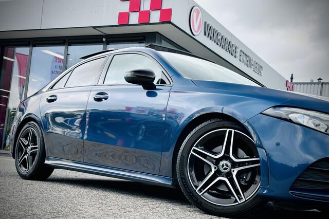 Mercedes-Benz A-KLASSE 180 Bns Sol. AMG | NL AUTO | SCHUIFDAK | STOELVERWARMING