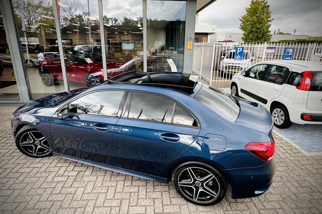Mercedes-Benz A-KLASSE 180 Bns Sol. AMG | NL AUTO | SCHUIFDAK | STOELVERWARMING