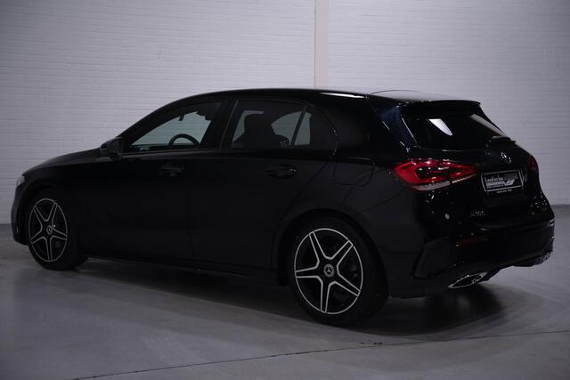 Mercedes-Benz A-KLASSE 180 Business Solution AMG NAP 1e eigen. led-verlichting v+a navi PDC v=a ambiente verlichting camera private-glas trekhaak wegklapbaar schakelflippers 18"LMV