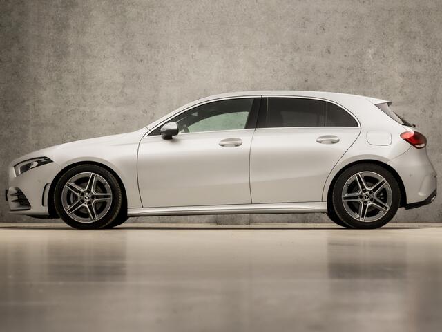 Mercedes-Benz A-KLASSE 200 AMG Sport 164Pk Automaat (APPLE CARPLAY, GROOT NAVI, LEDER/ALCANTARA, STOELVERWARMING, SPORTSTOELEN, WIDESCREEN, CAMERA, GETINT GLAS, NIEUWE APK, NIEUWSTAAT)