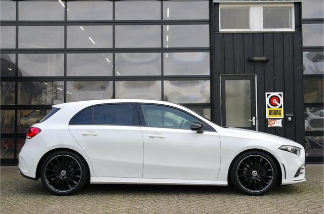 Mercedes-Benz A-KLASSE 160 Premium Plus | AMG-Pakket | Pano | Camera | 19'' | Cruise