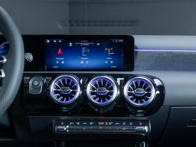 Mercedes-Benz A-KLASSE Hatchback 250 e Star Edition AMG Line