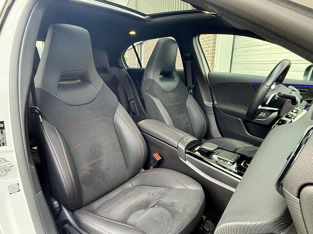 Mercedes-Benz A-KLASSE 180 AMG Line | Nightpakket | Panoramadak |