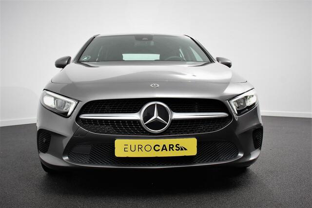 Mercedes-Benz A-KLASSE 200 163pk Automaat Progressive Navigatie Camera Lane Assist Stoelverwarming LED DAB Keyless Go Lichtmetalen Velgen