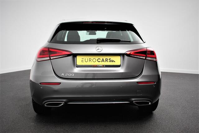 Mercedes-Benz A-KLASSE 200 163pk Automaat Progressive Navigatie Camera Lane Assist Stoelverwarming LED DAB Keyless Go Lichtmetalen Velgen