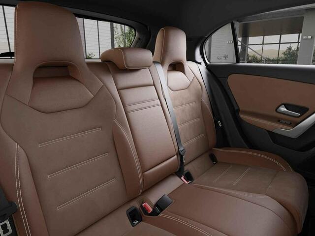 Mercedes-Benz A-KLASSE Hatchback 180 Business Solution AMG Premium PLUS | Panorama dak