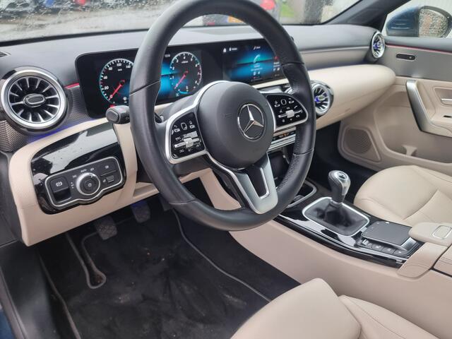 Mercedes-Benz A-KLASSE 180 Business Solution Luxury | Leer | Apple car play | Andriod Auto |