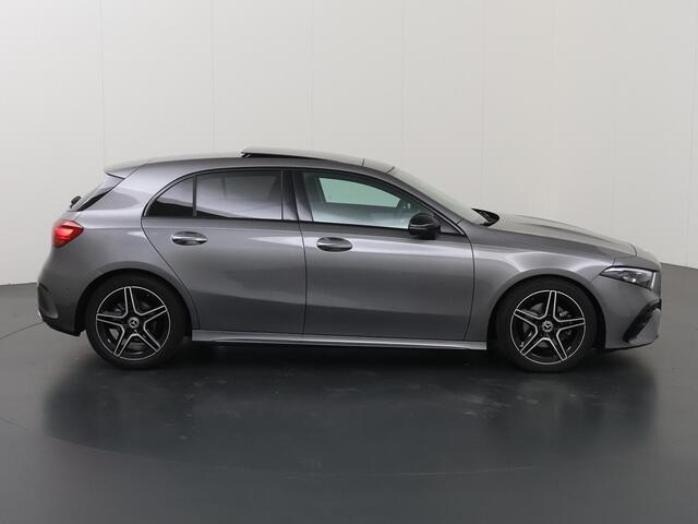 Mercedes-Benz A-KLASSE 180 AMG Line | Panoramadak | Night pakket | Premium pakket | Getint glas |