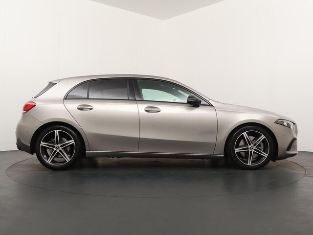 Mercedes-Benz A-KLASSE 250 Premium Plus - Navigatie - Climate Control - Parkeerassistent