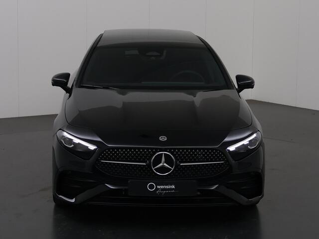 Mercedes-Benz A-KLASSE 180 Business Solution AMG | Panoramadak | Multibeam led | Nightpakket | Sfeerverlichting |