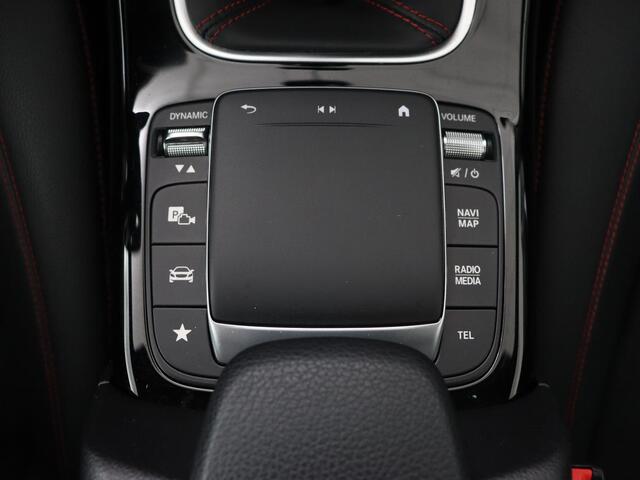 Mercedes-Benz A-KLASSE 160 AMG | Panoramadak | Carplay | Matrix LED | Memory | Stoelverwarming | Leder/Alcantara | Sfeerverlichting | Keyless | Widescreen | Navigatie | Camera