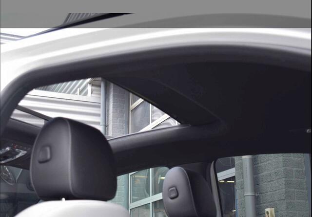 Mercedes-Benz A-KLASSE 250 e Business Solution AMG Limited l Panoramaschuifdak l DISTRONIC PLUS l Trekhaak l l Memory stoelen l 360 camera l Sfeerverlichting l Apple CarPlay l Leder l Stoelverwarming l Widescreen l Sfeerverlichting l Airco l LED l Keyless Go l Night pakket l LE