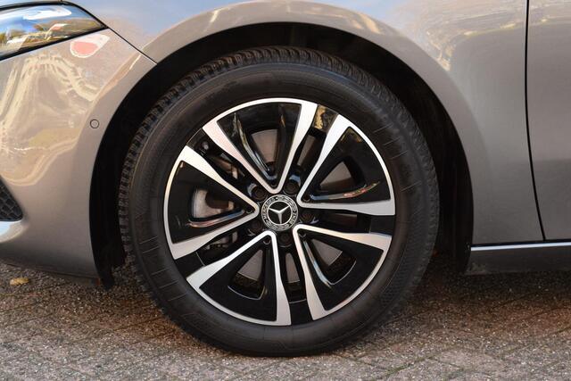 Mercedes-Benz A-KLASSE 250 e Luxury Line|Dak|Sfeer|Trekhaak|Orig.NL.