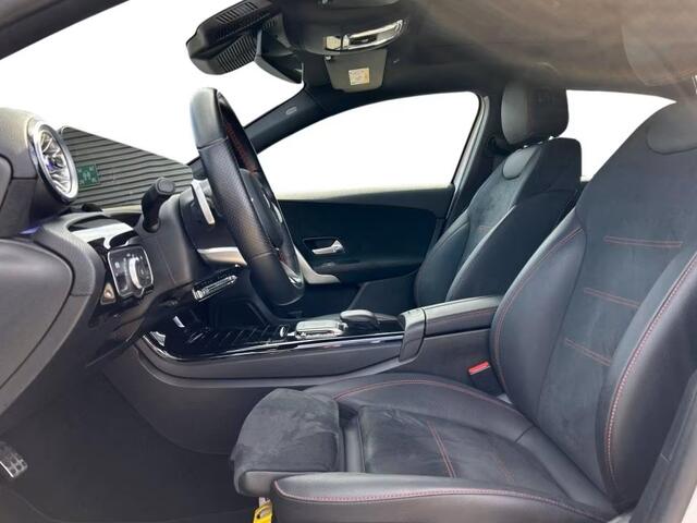 Mercedes-Benz A-KLASSE 250e AMG Line ** HP-LED, NAVI+, PANORAMA, DISTR, HuD, KEYLESS, 19-inch LMV ** 1e EIG - UNFALLFREI ** ** INFORMEER OOK NAAR ONZE AANTREKKELIJKE FINANCIAL-LEASE TARIEVEN **