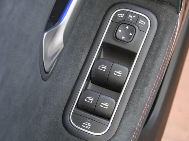 Mercedes-Benz A-KLASSE 250e AMG Line ** HP-LED, NAVI+, PANORAMA, DISTR, HuD, KEYLESS, 19-inch LMV ** 1e EIG - UNFALLFREI ** ** INFORMEER OOK NAAR ONZE AANTREKKELIJKE FINANCIAL-LEASE TARIEVEN **