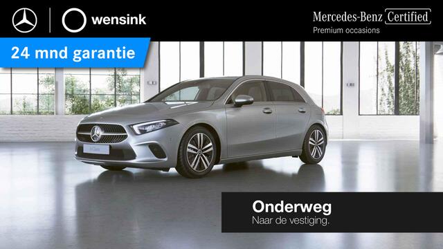 Mercedes-Benz A-KLASSE 180 Luxury Line | Premium Pack | Distronic | Apple Carplay |Stoelverwarming |