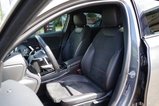 Mercedes-Benz A-KLASSE 180 Automaat AMG-Line Business Solution, Panoramadak, LED, Camera, Carplay