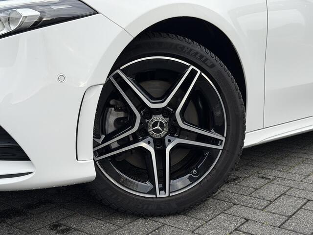 Mercedes-Benz A-KLASSE 250 e Premium Plus 218PK Automaat Navigatie, Rondomzichtcamera, Keyless, Panoramadak, Adaptieve Cruise Control, Stoelverwarming
