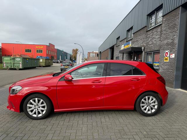 Mercedes-Benz A-KLASSE 160 Ambition | 2E EIGENAAR | 12MND GARANTIE | 175PK | CRUISE | LED | AIRCO | NAVI | BLUETOOTH | LMV | NL AUTO |