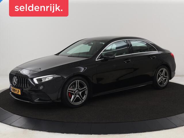 Mercedes-Benz A-KLASSE 200 AMG | Two-Tone Leder | Stoelverwarming | Carplay | Camera | Navigatie | Park Assist | Full LED | Climate control | Cruise control