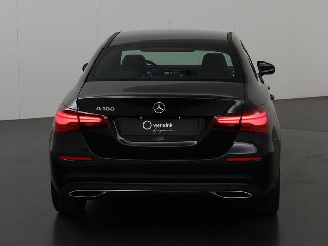 Mercedes-Benz A-KLASSE 180 Limousine Business Solution Luxury | Stoelverwarming | Led koplampen | Navigatie