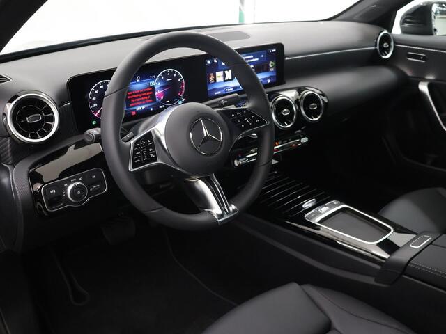 Mercedes-Benz A-KLASSE 180 Limousine Business Solution Luxury | Stoelverwarming | Led koplampen | Navigatie