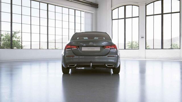 Mercedes-Benz A-KLASSE 180 Business Solution Luxury | Trekhaak | Stoelverwarming | Widescreen | Achteruitrijcamera |