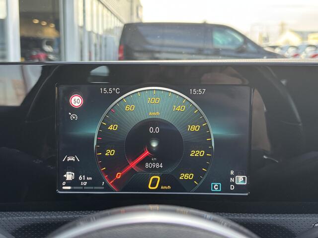 Mercedes-Benz A-KLASSE 180 Premium Plus | AMG Styling | Pano | Sfeerverlichting | Stoelverwarming