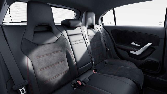 Mercedes-Benz A-KLASSE 250 e AMG Line | Panoramadak | Sfeerverlichting | Stoelverwarming |