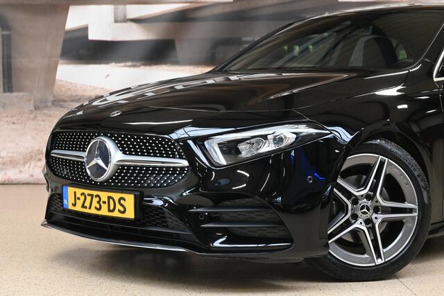 Mercedes-Benz A-KLASSE 200 163pk Business Sol. AMG Upgrade | Camera | Keyless | LED | 100% (Dealer) onderhouden label