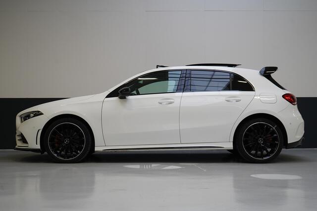 Mercedes-Benz A-KLASSE 250 e | AMG Pakket | Panoramadak | Sportstoelen | Sfeerverlichting
