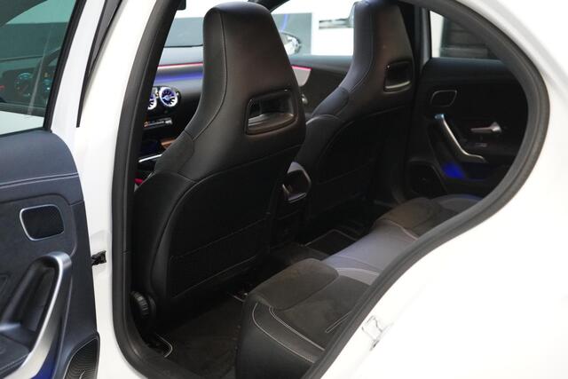 Mercedes-Benz A-KLASSE 250 e | AMG Pakket | Panoramadak | Sportstoelen | Sfeerverlichting