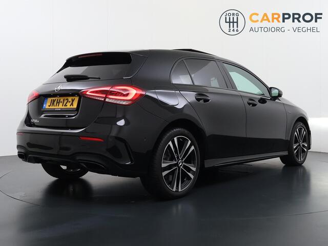 Mercedes-Benz A-KLASSE 250 e Business Solution AMG Limited Trekhaak | Panorama Dak | Sfeerverlichting |