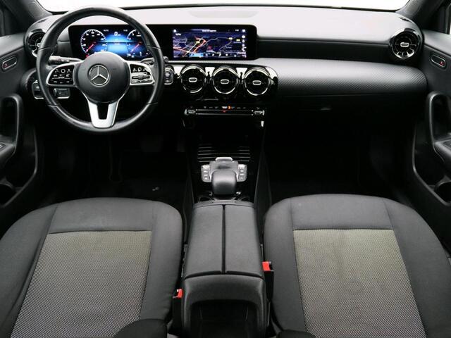 Mercedes-Benz A-KLASSE 180 Aut. Business Sol. | Navi | Camera | M-Bux |