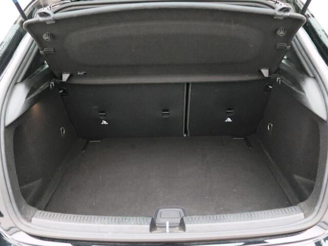 Mercedes-Benz A-KLASSE 180 Aut. Business Sol. | Navi | Camera | M-Bux |