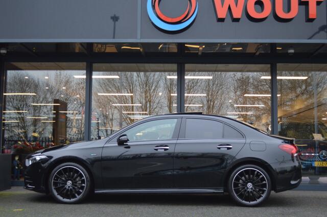Mercedes-Benz A-KLASSE 250 e AMG Led Panorama Memory Sfeer Camera 360 Night Keyless Augmented Pdc