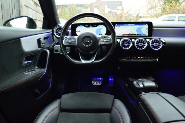 Mercedes-Benz A-KLASSE 250 e AMG Led Panorama Memory Sfeer Camera 360 Night Keyless Augmented Pdc