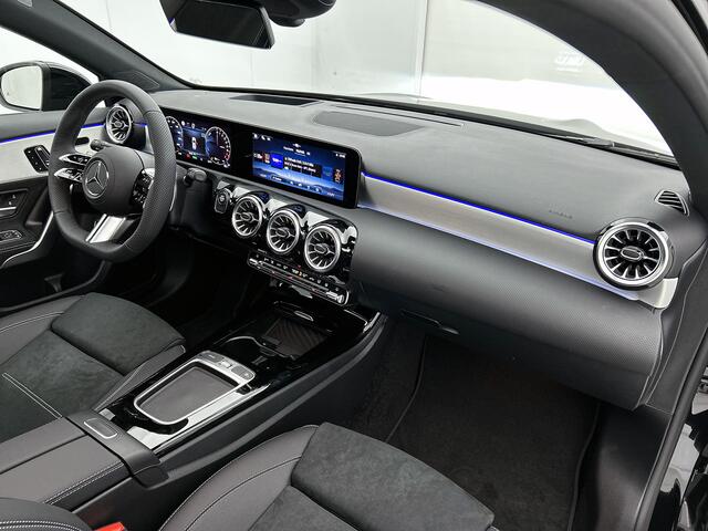 Mercedes-Benz A-KLASSE 250 e Business Solution AMG | AMG Line Plus pakket | Antidiefstalpakket URBAN GUARD PLUS | Smartphone-integratie | Head-up display | Panoramaschuifdak | Nightpakket | Sierdelen aluminium |