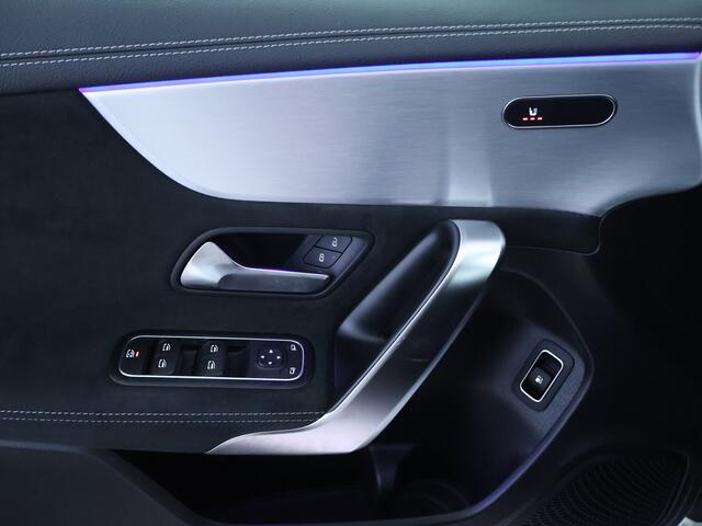 Mercedes-Benz A-KLASSE 250 e Premium Plus | AMG Line | Panoramadak | Sfeerverlichting | Cruise Control | Inclusief 24 maanden MB Certified garantie voor Europa.