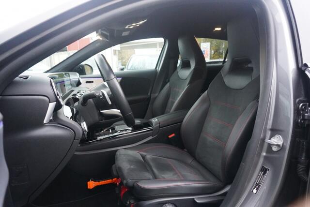 Mercedes-Benz A-KLASSE 180 Bns-Solution AMG Widescreen | Sfeerverlichting | Camera | Le