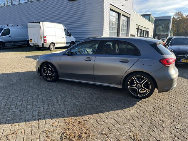 Mercedes-Benz A-KLASSE 180 Business Solution AMG Night Upgrade | NL AUTO | 12MND GARANTIE | PANO DAK | PDC | CRUISE | CARPLAY |
