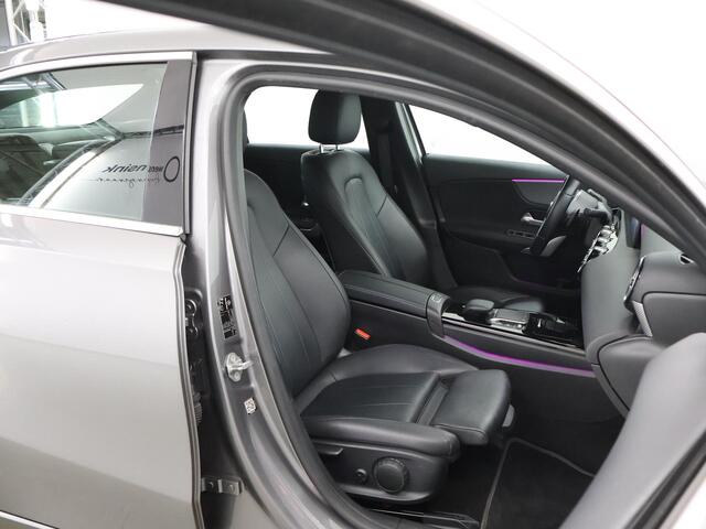 Mercedes-Benz A-KLASSE 180 Business Solution Luxury | Trekhaak | Stoelverwarming | Widescreen | Achteruitrijcamera |