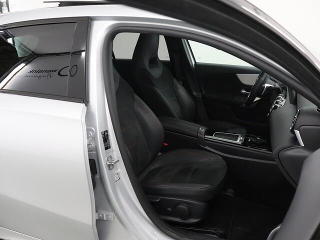 Mercedes-Benz A-KLASSE 180 AMG Line | Night pakket | Panoramadak | Sfeerverlichting |