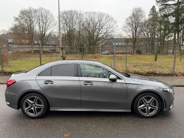 Mercedes-Benz A-KLASSE 180 Bns Sol. AMG - Dealer onderhouden !!!