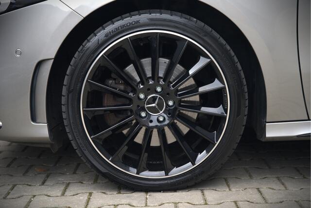 Mercedes-Benz A-KLASSE 250 e Advantage AMG | Panoramadak | Burmester | Stoelverwarming | Memory Seat | Cruise Control | Camera | Apple Carplay | Ambiance Verlichting | Night Pakket | Keyless |
