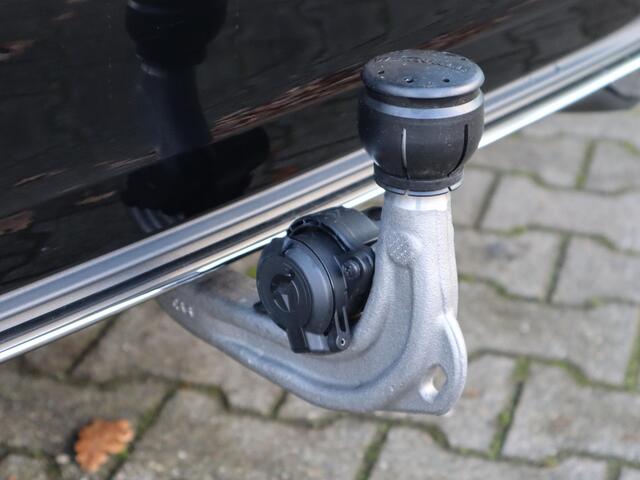 Mercedes-Benz A-KLASSE 250 e Luxury Line