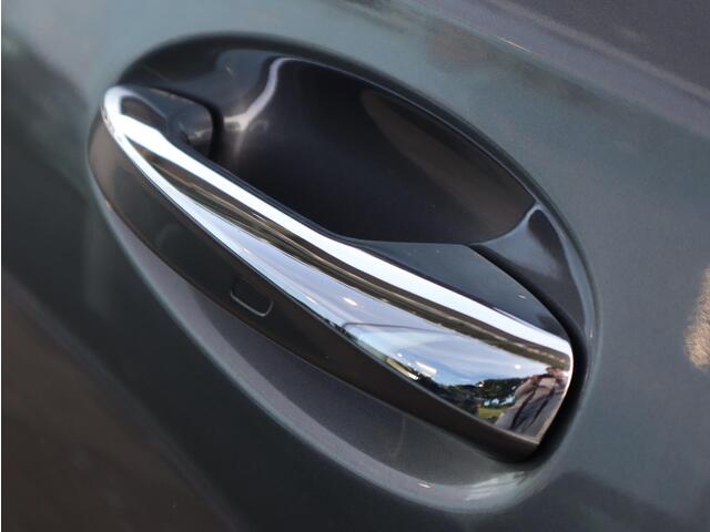 Mercedes-Benz A-KLASSE 250 e Business Solution AMG Limited AMG line | Navigatie | Panoramadak | Memory Seats | Automaat