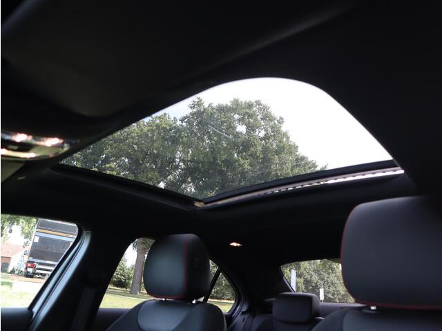 Mercedes-Benz A-KLASSE 250 e Business Solution AMG Limited AMG line | Navigatie | Panoramadak | Memory Seats | Automaat