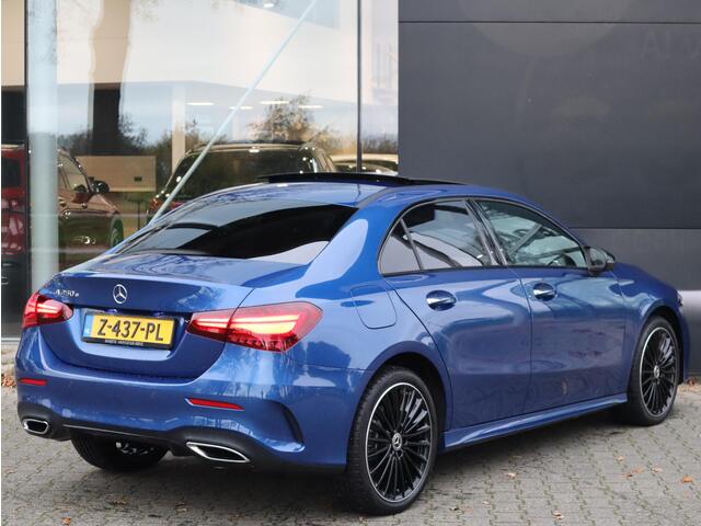 Mercedes-Benz A-KLASSE 250 e AMG Line | Panoramadak | Trekhaak | Multispaak | Dodehoekassistent | Navigatie | Camera | Automaat