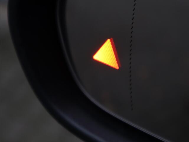 Mercedes-Benz A-KLASSE 250 e AMG Line | Panoramadak | Trekhaak | Multispaak | Dodehoekassistent | Navigatie | Camera | Automaat